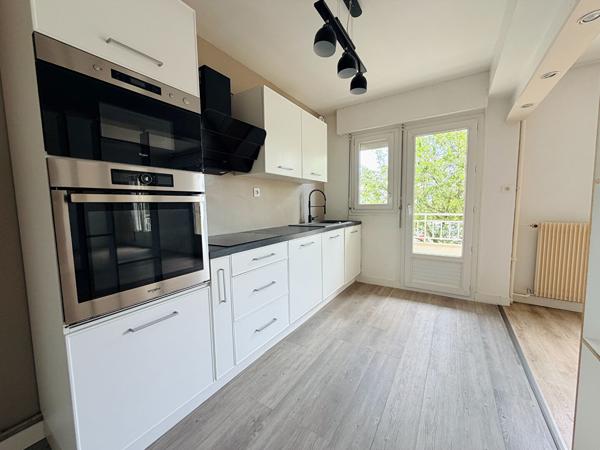 Superbe appartement 4 pièces lumineux à Reims avec balcon et parking
