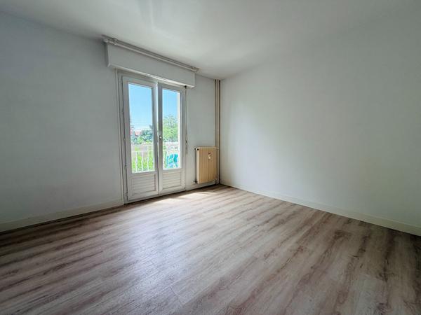 Superbe appartement 4 pièces lumineux à Reims avec balcon et parking