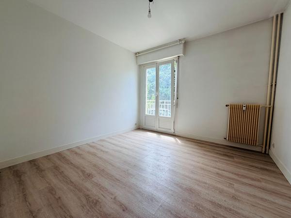 Superbe appartement 4 pièces lumineux à Reims avec balcon et parking
