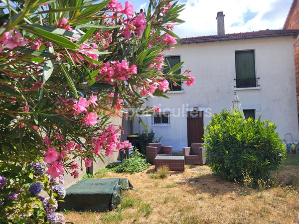 Vente
                Maison95 m² - 5 Pièces -
                    CLAMART (92140)