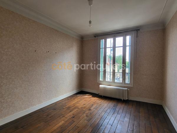 Vente
                Maison95 m² - 5 Pièces -
                    CLAMART (92140)