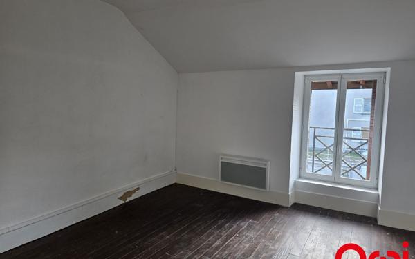 Maison à vendre    4 pièces • 98,29 m2 Saint-Étienne-de-Saint-Geoirs