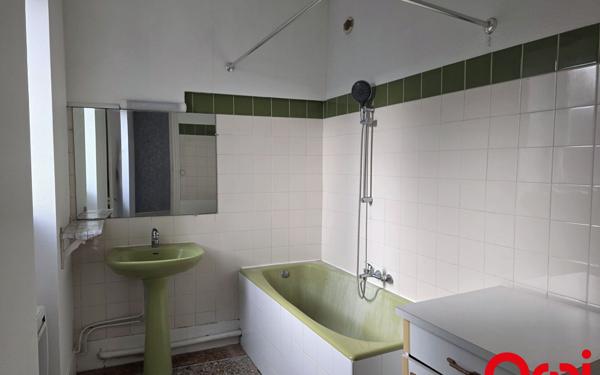 Maison à vendre    4 pièces • 98,29 m2 Saint-Étienne-de-Saint-Geoirs