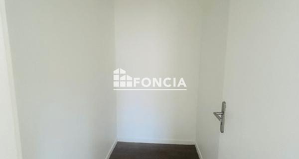 Location Appartement 2 pièces 47 m² - Brunoy 91800
