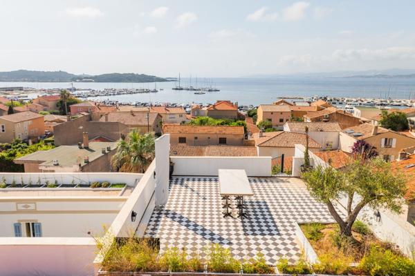 Vente Maison de luxe Le Brusc 15 Pièces 650 m²