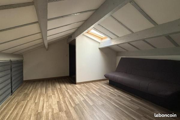 Maison Bouc Bel Air 6 pièces 154m² sur environ 1000m² de terrain + garage + piscine + 2 habitations - proches commerces - axes routiers