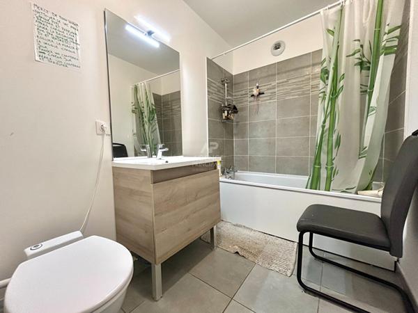 Appartement Poissy 4 pièce(s) 80.40 m2 327 000 € **  - Référence  9010