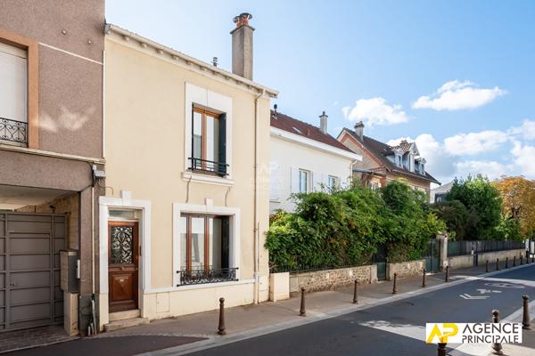 Maison Maisons Laffitte 4 pièce(s) 100 m2 625 000 € **  - Référence  4778