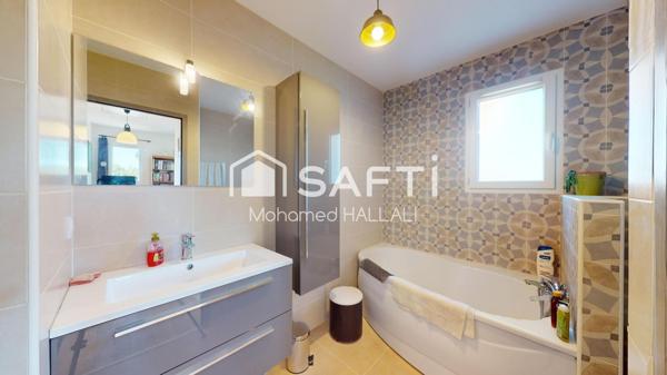 La Hume : Villa moderne avec piscine et jardin