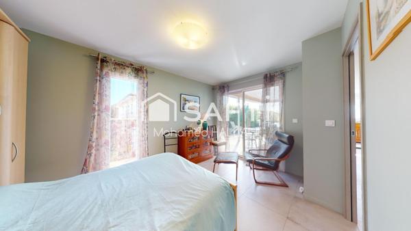 La Hume : Villa moderne avec piscine et jardin