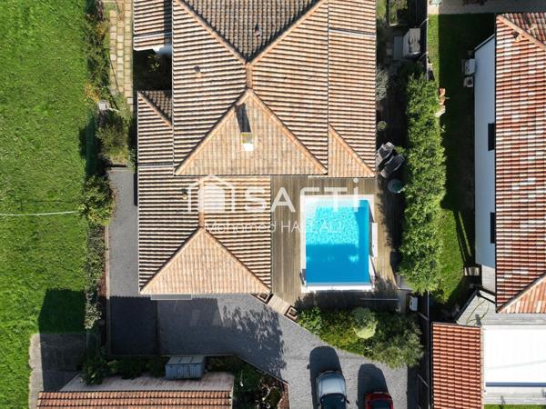 La Hume : Villa moderne avec piscine et jardin