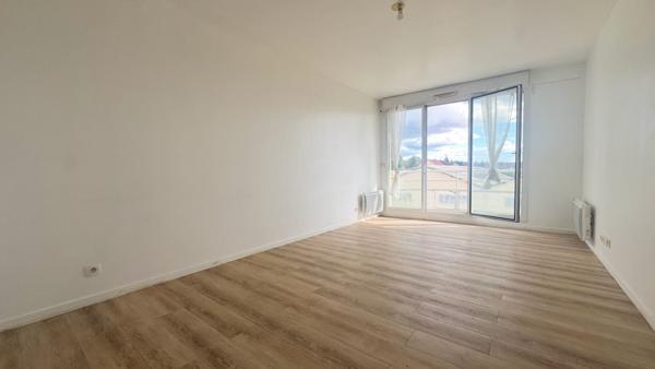 Appartement Corbeil Essonnes 2 pièce(s) 47 m2