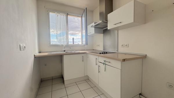 Appartement Corbeil Essonnes 2 pièce(s) 47 m2