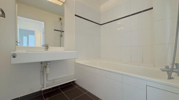 Appartement Corbeil Essonnes 2 pièce(s) 47 m2