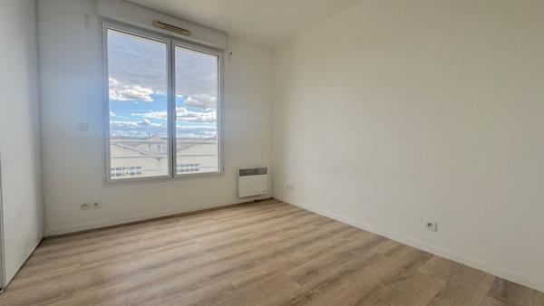 Appartement Corbeil Essonnes 2 pièce(s) 47 m2