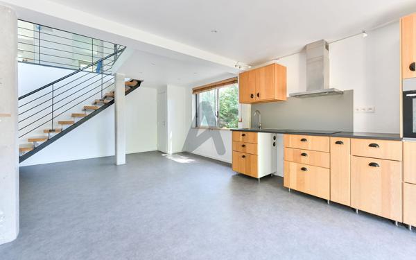 Duplex loft de caractère - 139 m² - Studio indépendant · Rez-de-jardin