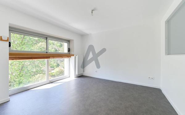Duplex loft de caractère - 139 m² - Studio indépendant · Rez-de-jardin