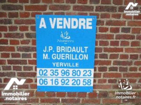 DOUDEVILLE, immeuble mixte libre, professionnel et habitation 3 chambres, accès indépendant,