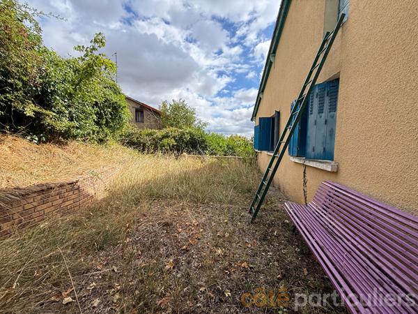 Vente
                Maison95,96 m² - 6 Pièces -
                    SAINT AMAND MONTROND (18200)