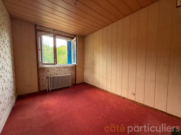 Vente
                Maison95,96 m² - 6 Pièces -
                    SAINT AMAND MONTROND (18200)