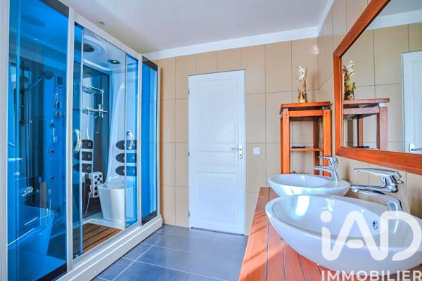 Maison à vendre 10 pièces 240 m² Villeron