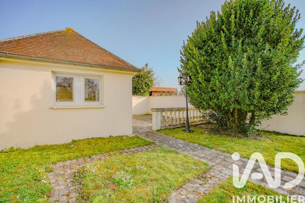 Maison à vendre 10 pièces 240 m² Villeron