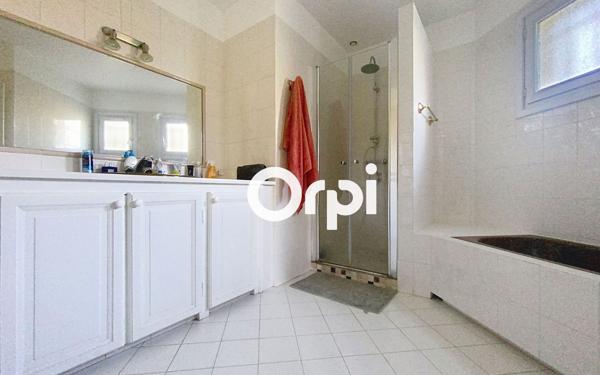 Maison à vendre    6 pièces • 180 m2 Saint-Raphaël