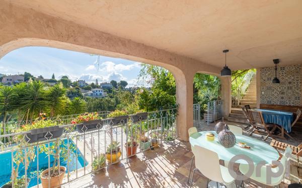 Maison à vendre    6 pièces • 190 m2 Colomars