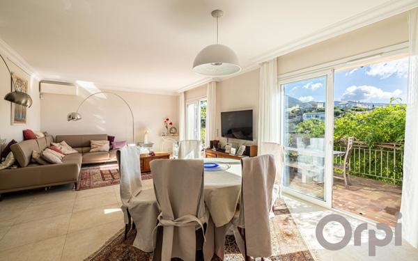 Maison à vendre    6 pièces • 190 m2 Colomars