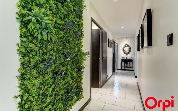 Appartement à vendre    5 pièces • 145 m2 Rillieux-la-Pape