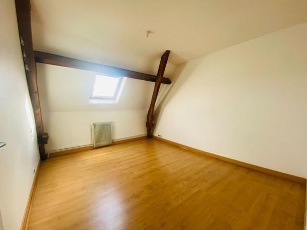 À vendre APPARTEMENT EN DUPLEX 4 CHAMBRES ET JARDIN CENTRE VILLE MONTLUCON Montlucon