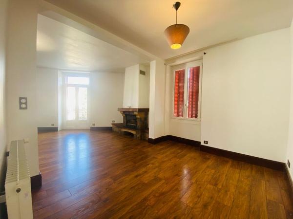 À vendre APPARTEMENT EN DUPLEX 4 CHAMBRES ET JARDIN CENTRE VILLE MONTLUCON Montlucon