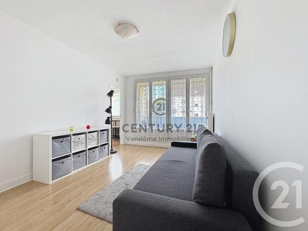 Appartement Studio à vendre  1 pièce - 28 m 2   CREPY EN VALOIS  - 60