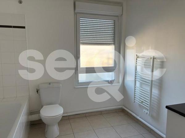 Location 2 Pieces 52 59160 Lille 15 0279 01 0064