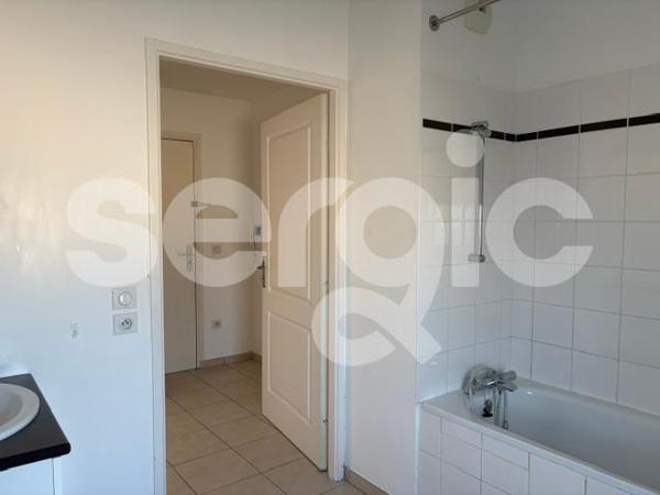 Location 2 Pieces 52 59160 Lille 15 0279 01 0064