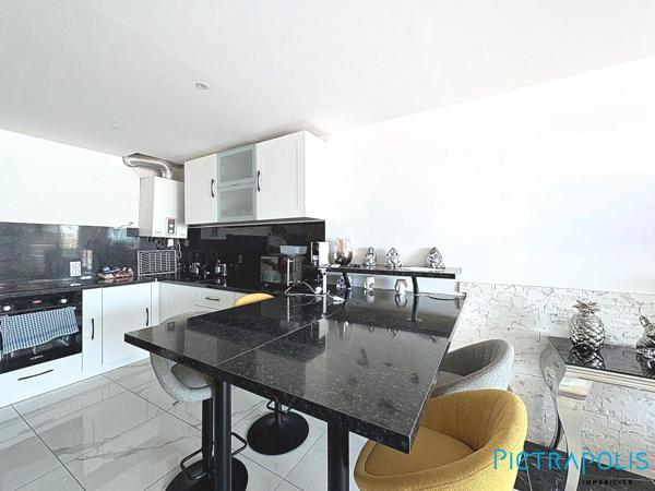 CAP D'AGDE - CENTRE PORT : Appartement T4 89,61m² loi carrez, dernier étage, ascenseur.