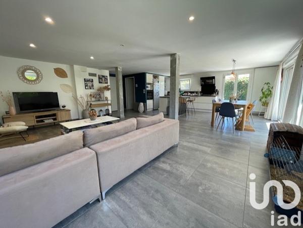 Maison à vendre 6 pièces 173 m² Chassieu