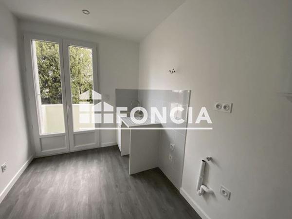 Location Appartement 3 pièces 64 m² - 7 RUE BAPTISTE BONNET Nimes 30000