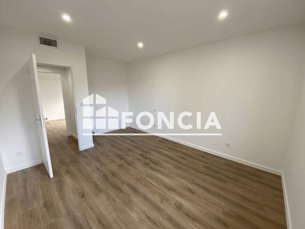 Location Appartement 3 pièces 64 m² - 7 RUE BAPTISTE BONNET Nimes 30000