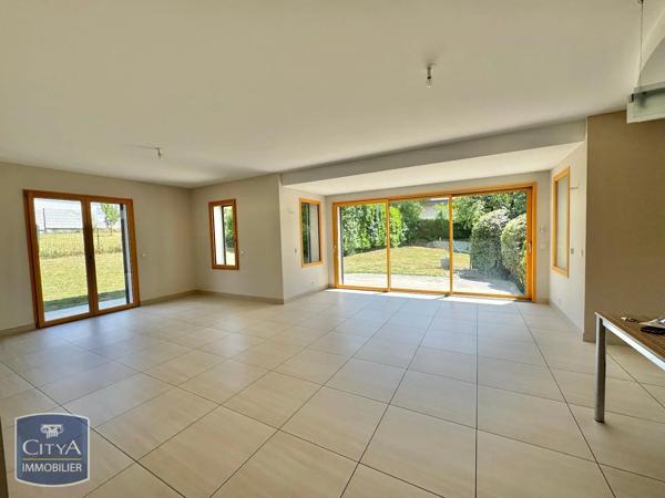 Appartement à louer 3 pièces 113.95m² Divonne-les-Bains (01220)