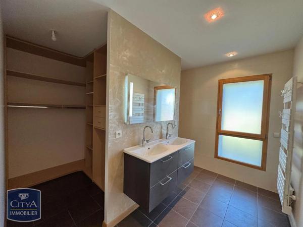 Appartement à louer 3 pièces 113.95m² Divonne-les-Bains (01220)