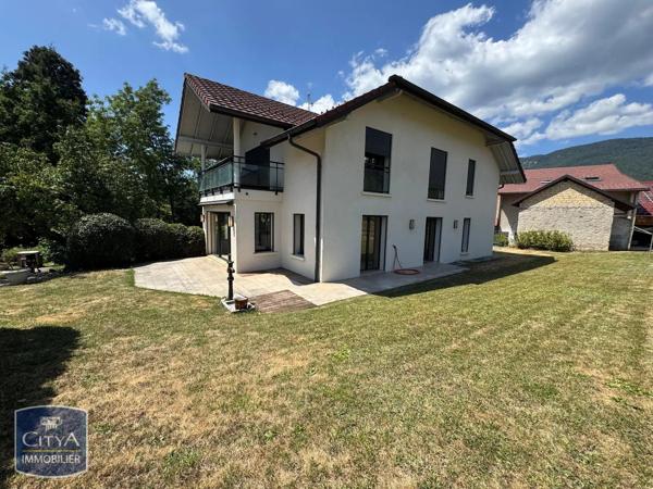 Appartement à louer 3 pièces 113.95m² Divonne-les-Bains (01220)