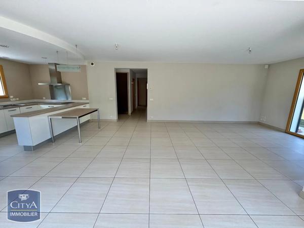 Appartement à louer 3 pièces 113.95m² Divonne-les-Bains (01220)
