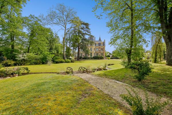 Vente Château Le Vésinet 18 Pièces 750 m²
