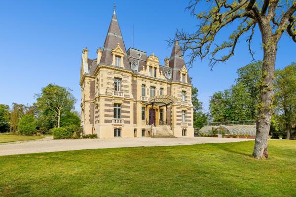 Vente Château Le Vésinet 18 Pièces 750 m²