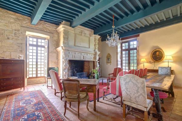 Vente Château Cordes-sur-Ciel 12 Pièces 470 m²