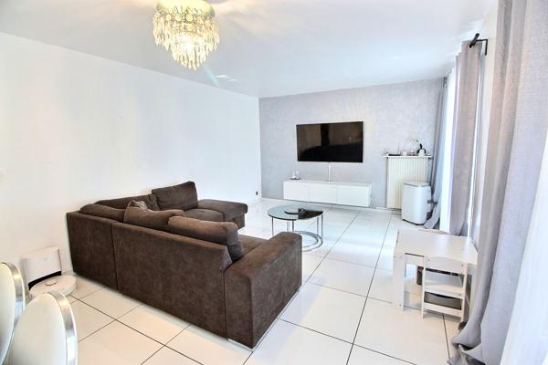 NESTENN#VENISSIEUX #SECTEUR PLATEAU#T3#70M²#BALCON#COMMERCES#TRAMWAY#BUS#