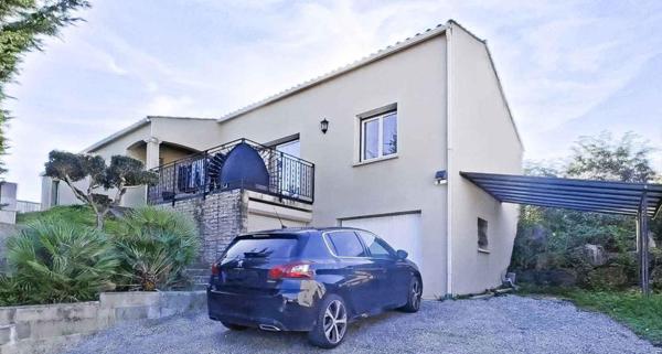 VILLA AVEC PISCINE ET GRAND GARAGE PROCHE CARCASSONNE