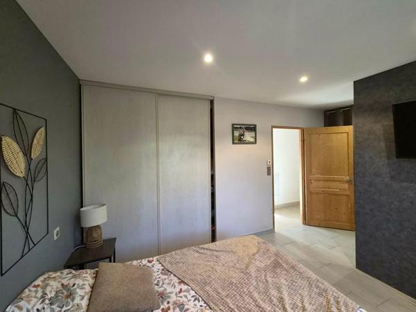 VILLA AVEC PISCINE ET GRAND GARAGE PROCHE CARCASSONNE