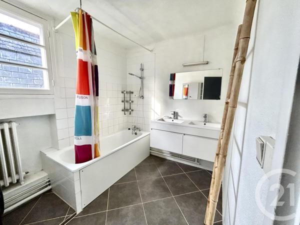 Appartement F4 à vendre  4 pièces - 81 m 2   PAU  - 64